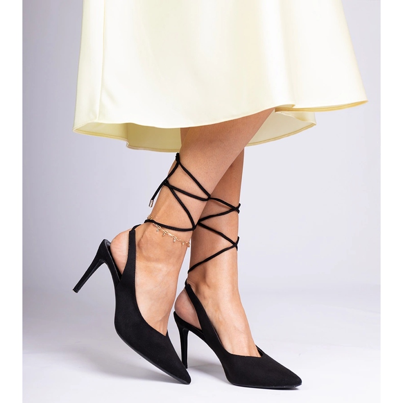 Fekete magassarkú nyitott sarokkal 1