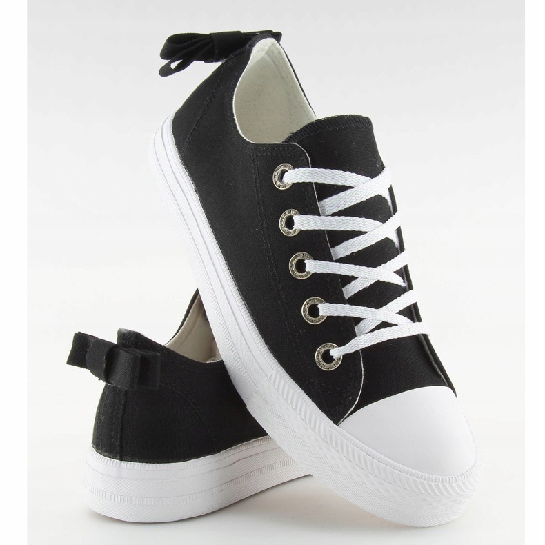 Fekete női tornacipő masnival 8935 Fekete 1