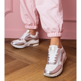 Fehér cipők cirkonokkal és fémes beillesztéssel 1