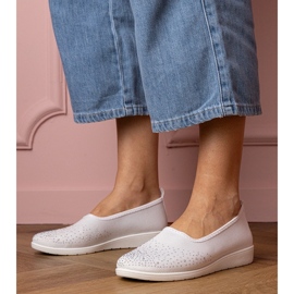 Fehér női cipők cirkonokkal 1