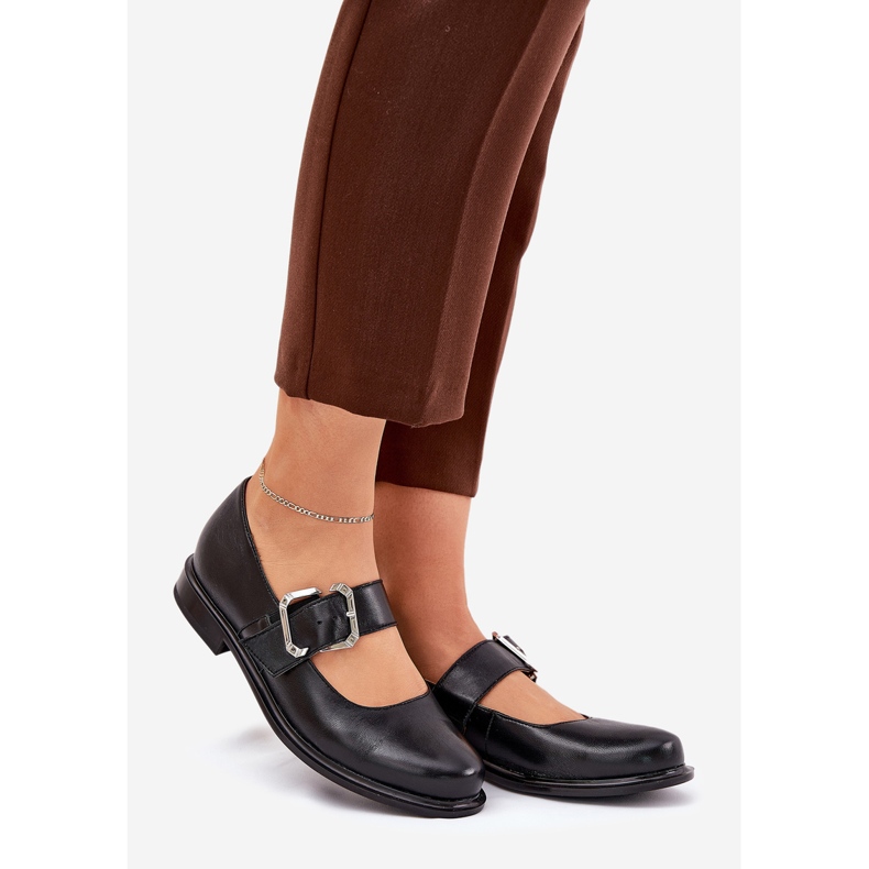 Női bőr cipő Laura Messi 2980 fekete bilincskel 1