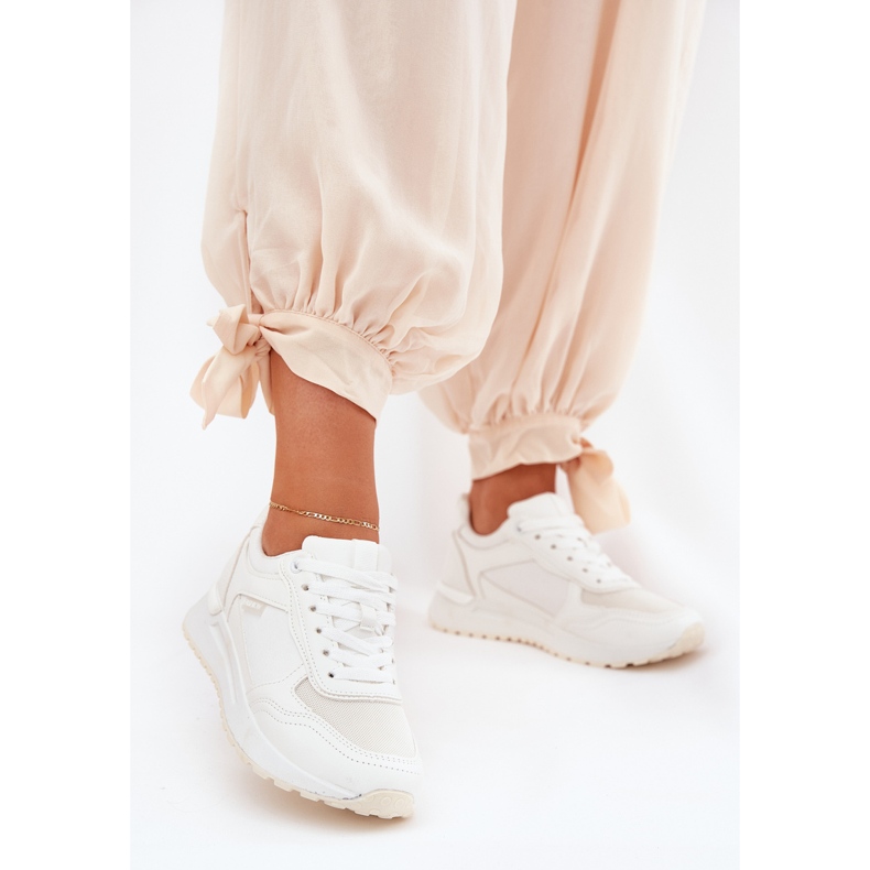 Női sportcipő fehér 2