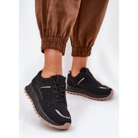 Női sportcipő a platformon fekete 2