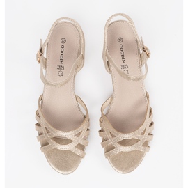 Goodin Arany szandál bőr betéttel aranysárga 1