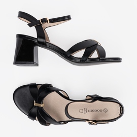 Goodin Szandál az oszlopon fekete 1