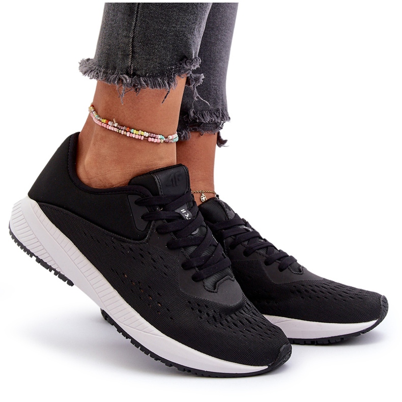 Női sportcipő 4F 4FRSS24FSPOF056 Fekete 6