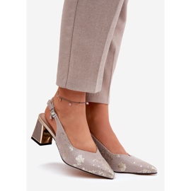 Női bőr szandál az oszlopon, magas orrú szerszámokkal VinceZa 66733 arany és ezüst 1