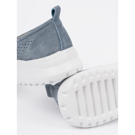 Goodin Bőrkék cipők a peronon 2