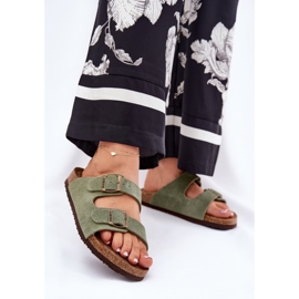 Big Star Női velúr papucs nagy csillaggal RR274A393 zöld bilincsekkel 2