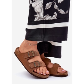 Big Star Női velúr papucs nagy csillaggal RR274A394 barna csatokkal 1