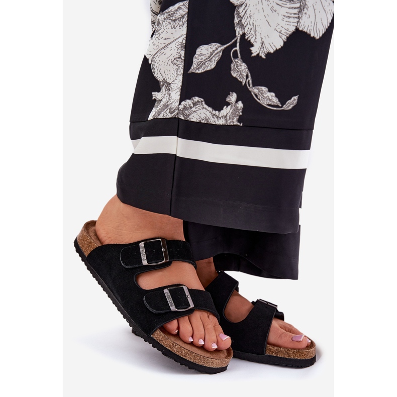 Big Star Női velúr papucs nagy csillaggal RR274A390 fekete csatokkal 1