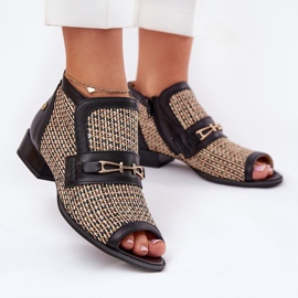 Női bőrcsizma csupasz ujjakkal maciejka 06934-39/00-1 fekete és bézs 2