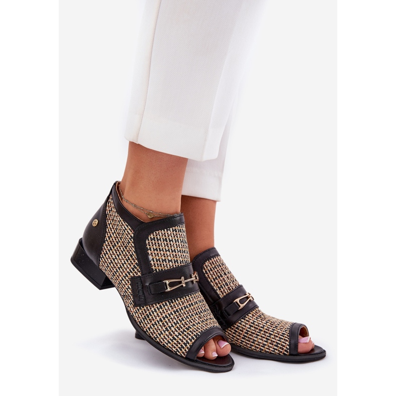 Női bőrcsizma csupasz ujjakkal maciejka 06934-39/00-1 fekete és bézs 1