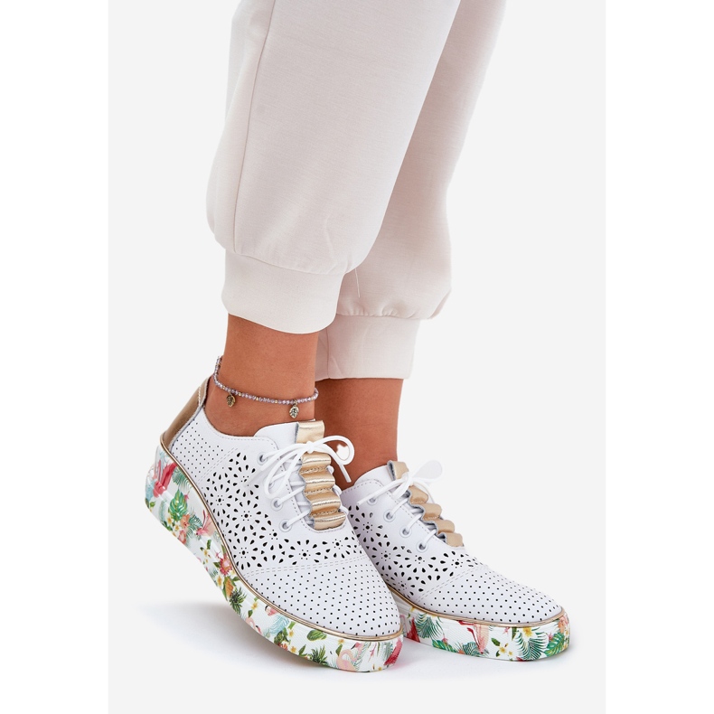 Női bőrcipő az Artiker 56C1800 fehér és aranyhoz 1