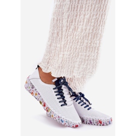 Bőrcipő a mintás Artiker 52C1713 platformon fehér 1