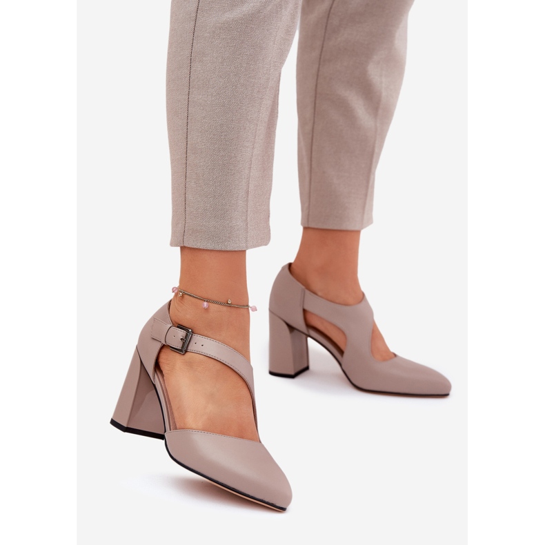 Vinceza Bőrszivattyúk az oszlopon Vince 91133 szürke bilincsel 1