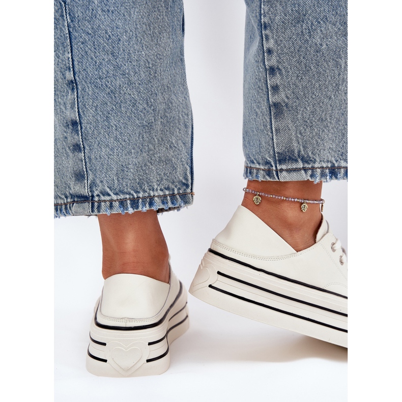 Női bőr cipők a Goe RR2N4106 fehér platformon 2