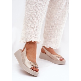 S.Barski Női bőr szandál ék a S. Barski LR51-593 arany dekoratív részletével aranysárga 2