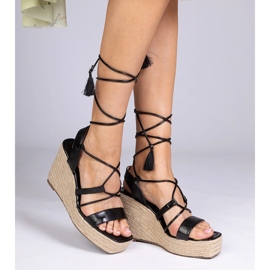 Fekete szandál espadrilles az ékön 2