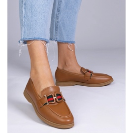 Barna láncok öko -lécel díszítve 1