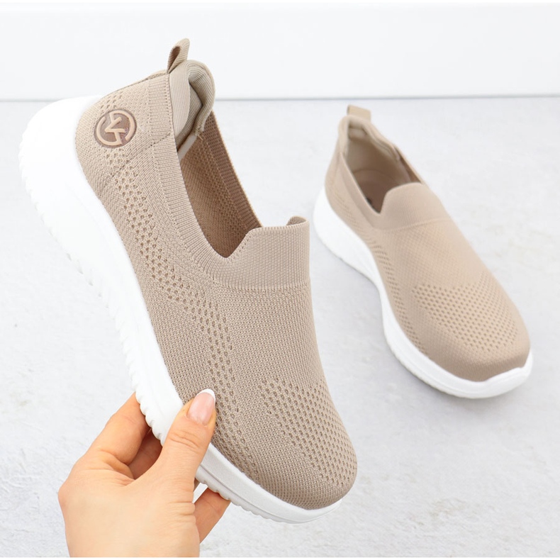 Vinceza A női sportcipő csúsztatta be a Béig Vince -t 17367 bézs 1