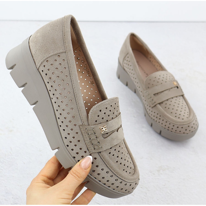 Női mokaszinok egy nyitott ék khaki potocki 12608 bézs 1 Női mokaszinok egy nyitott ék khaki potocki 12608 bézs 1