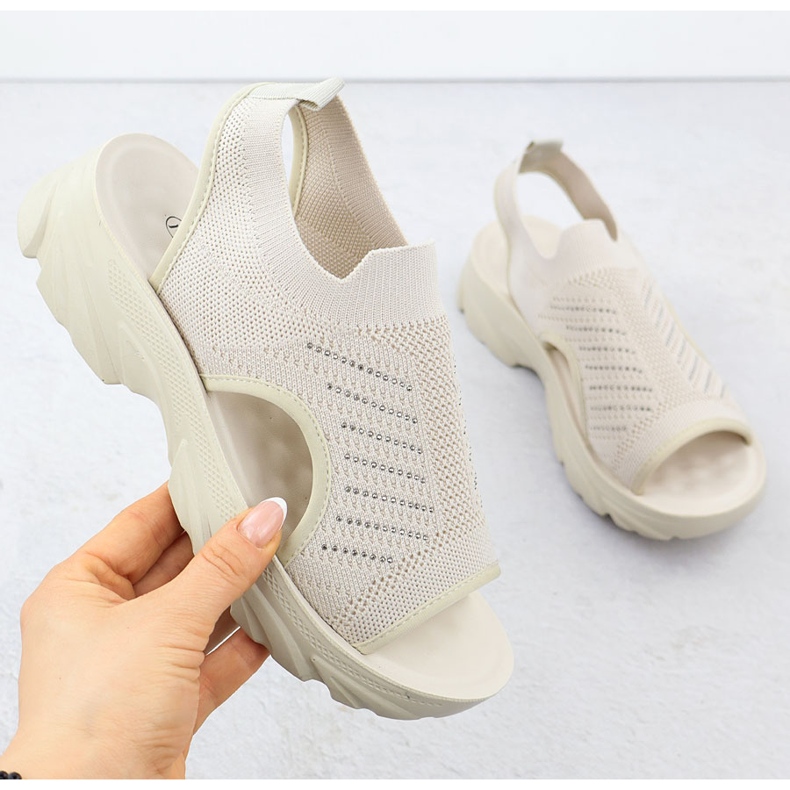 Női szandál épített -Bézs potocki TO90302 1 Női szandál épített -Bézs potocki TO90302 1