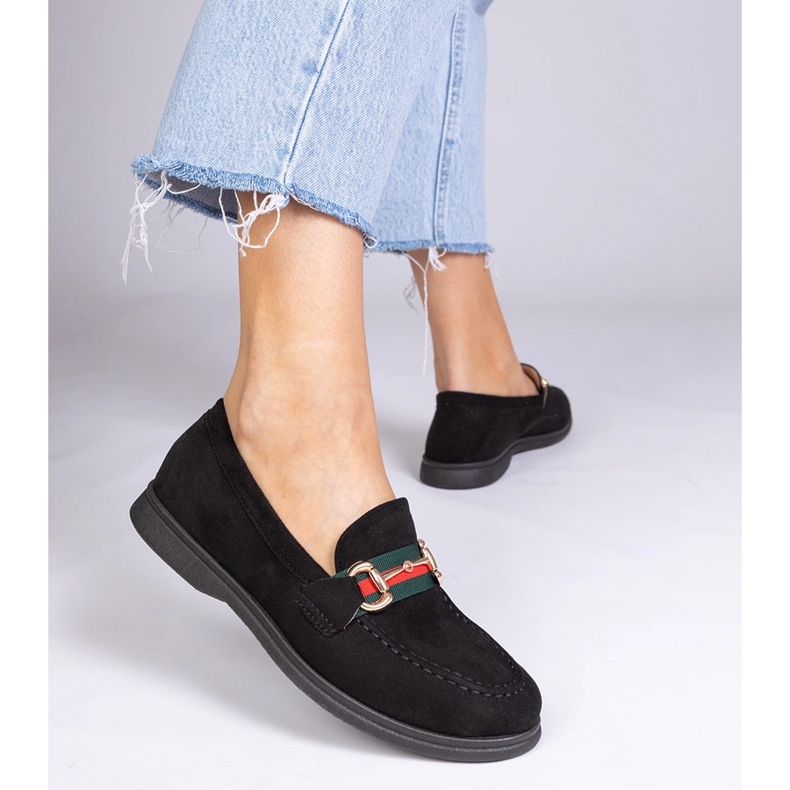 Fekete cipők Ekozamszból arany dekorációval 1