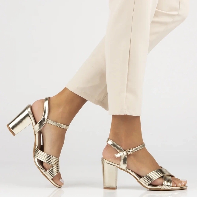 Filippo Női bőr szandál az Arany Poston DS6901/25 aranysárga 2