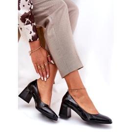 Bőr lakkozott női szivattyúk a Vinceza 91130 fekete oszlopon 4