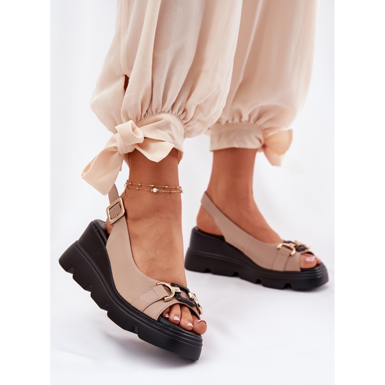 ARTIKER Női bőr szandál ékön és platformon dekorációs Artker 56C2209 bézs 2