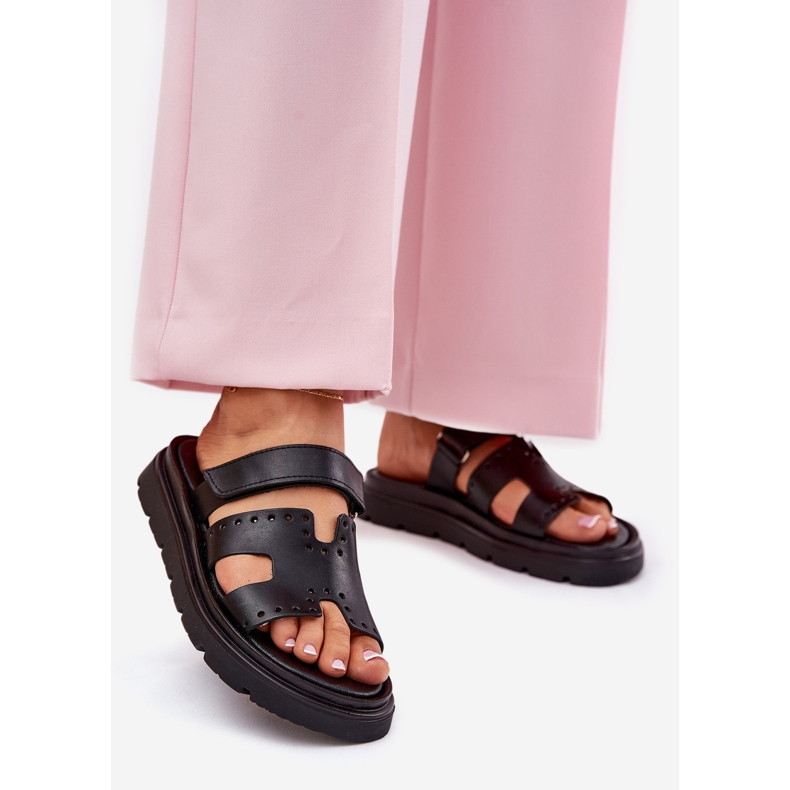 Női természetes bőr papucs a Zazoo 40440 platformon fekete 1