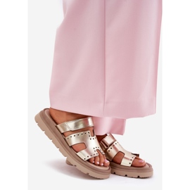 Női természetes bőr papucs a Zazoo 40440 aranyplatformon aranysárga 1