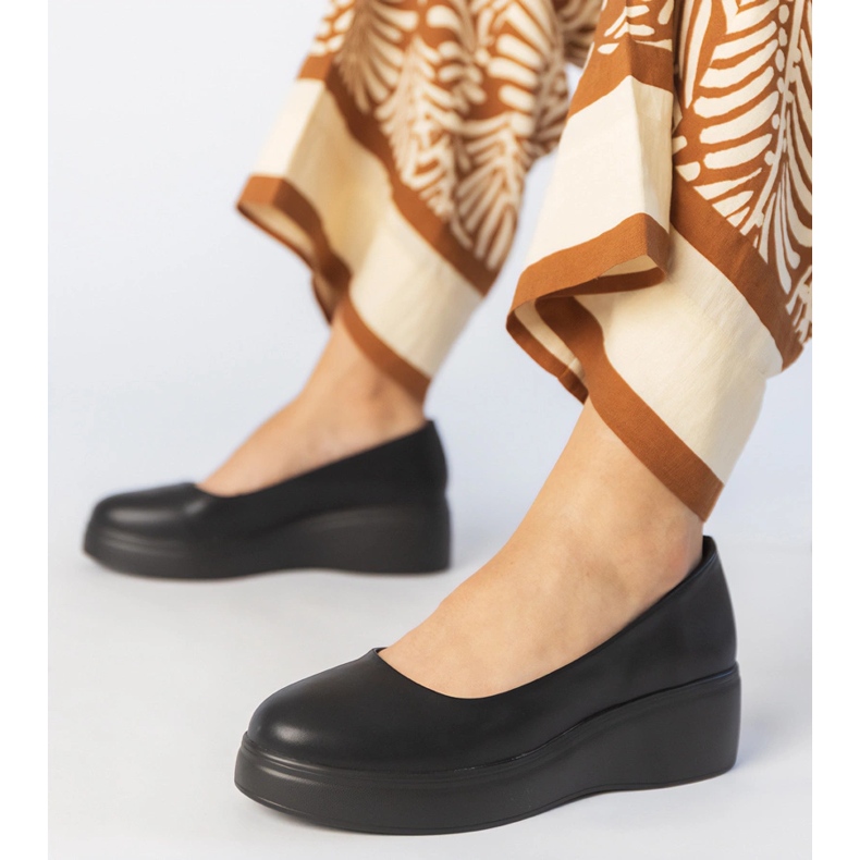 Fekete cipő az öko -lé platformon 1