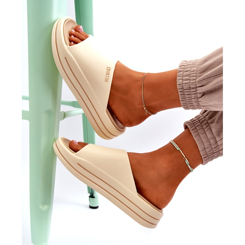 Női papucsok a Big Star platformon NN274A034 Bézs 4