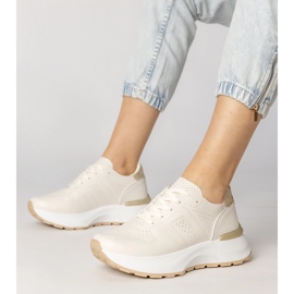 Bézs sportos cipők arany beillesztéssel 1