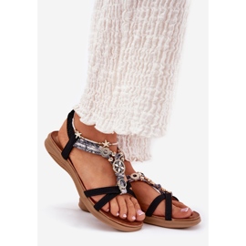 Lapos női szandál Artiker 54C1334 fekete dekorációkkal 1
