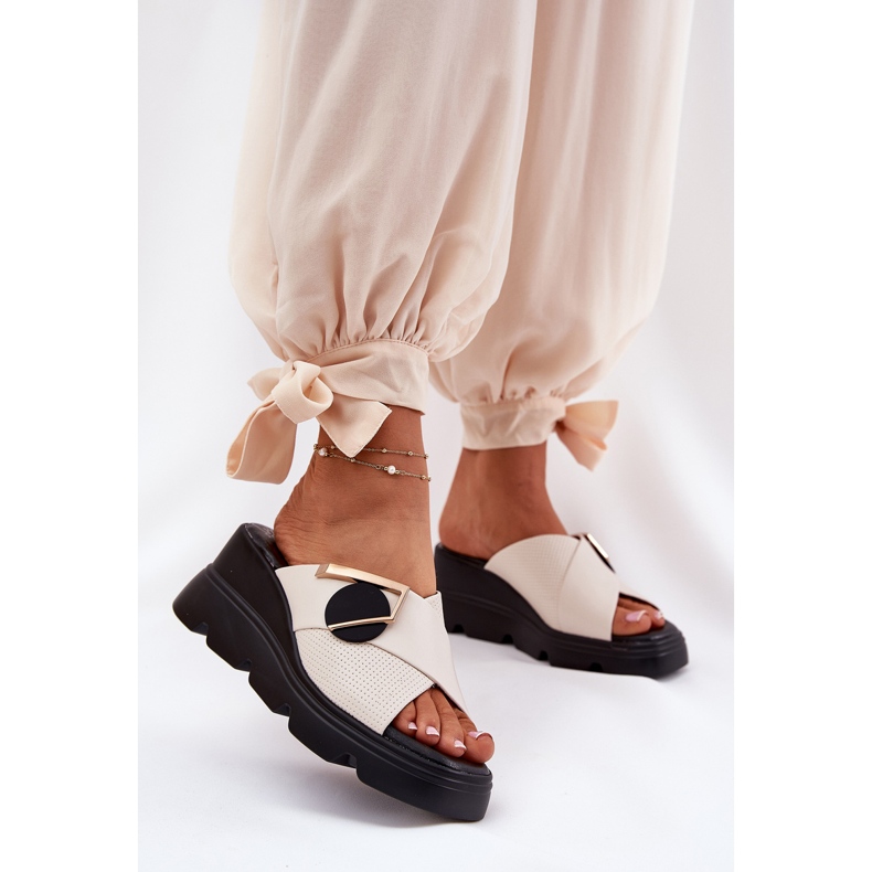 ARTIKER Elegáns bőr női ékek ősi dekorációval Artker 56C1585 bézs 2