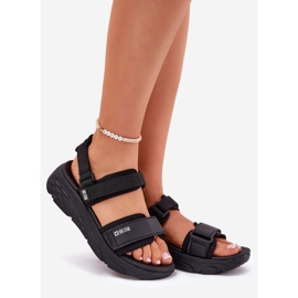 Női sportszandál a Big Star RR274A077 fekete platformon 1