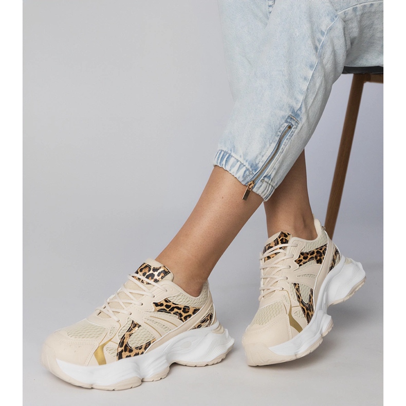 Panther sport cipők egy hatalmas talpon bézs 2