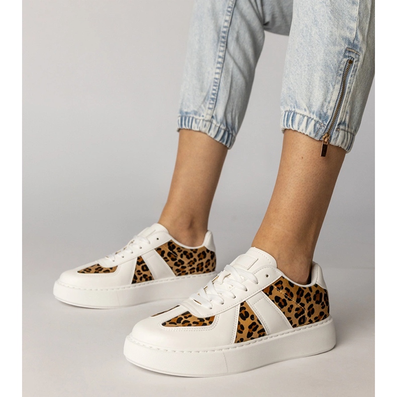 Női fehér poros cipők 1