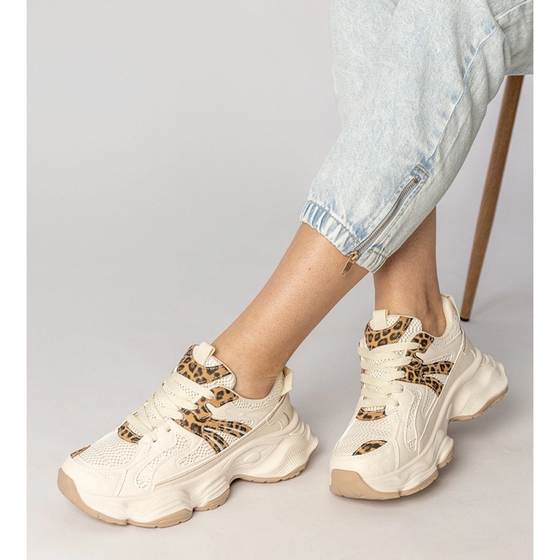 Bézs cipők női sport leopárd betéttel 2