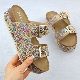 Papucs egy vastag talpon, bilincsekkel T.sokolski L25-322 sokszínű 1