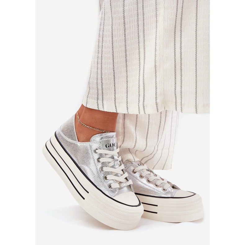 Női bőr cipők a Goe RR2N4108 ezüst platformon 1