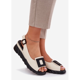 ARTIKER Női bőr szandál ékkel dekorációs Artker 56C1570 bézs 1 ARTIKER Női bőr szandál ékkel dekorációs Artker 56C1570 bézs 1