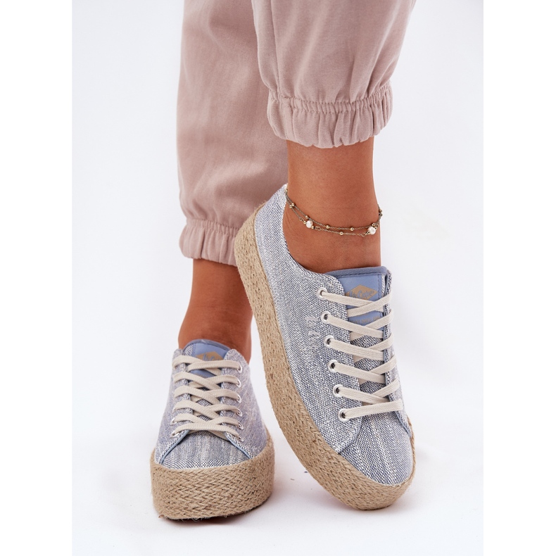 Női cipők a platformon Lee Cooper LCW-25-02-3283 kék zsinórral 1