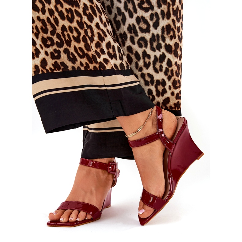 Festett női szandál a bordó ékekhez piros 1 Festett női szandál a bordó ékekhez piros 1