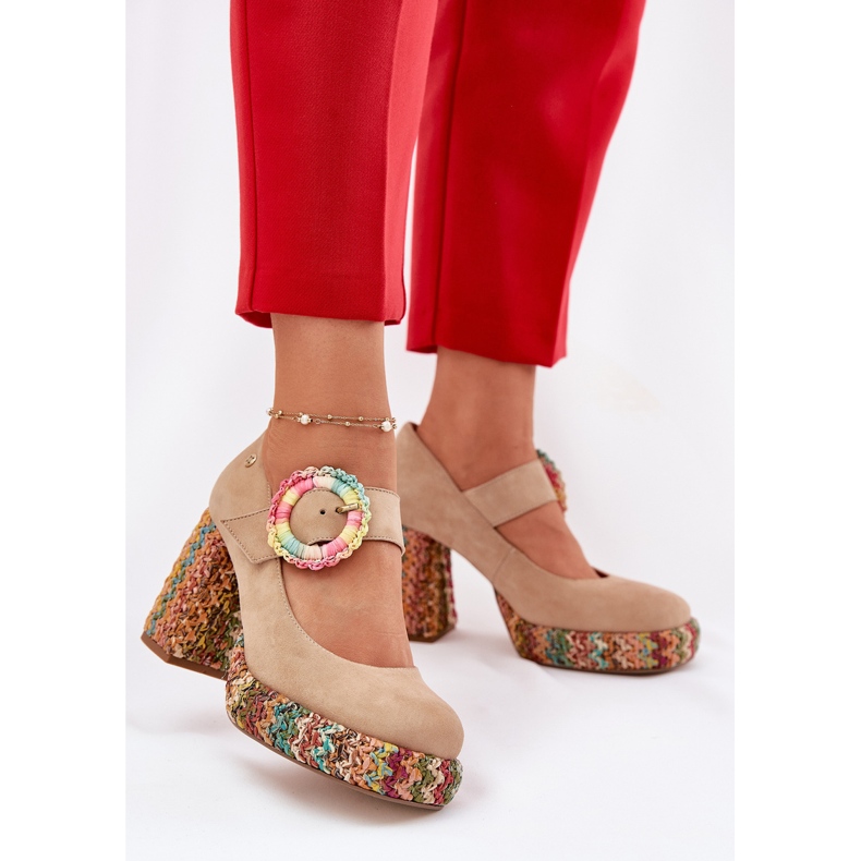 Suede szivattyúk zsinórral az oszlopon és a platformon Maciejka 06839-04 bézs 2 Suede szivattyúk zsinórral az oszlopon és a platformon Maciejka 06839-04 bézs 2