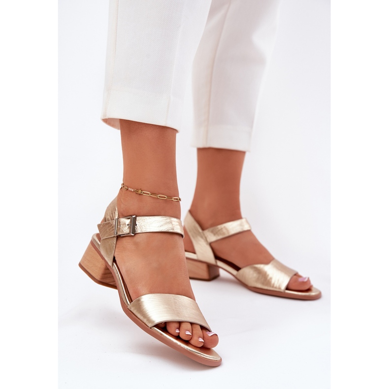 Maciejka n6802-25 bőrbőr szandál aranysárga 2