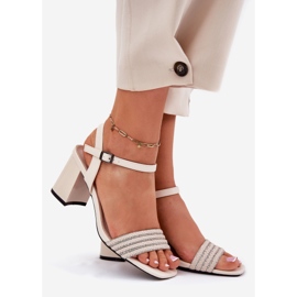 Vinceza Női szandál a poszton cirkonokkal és Vinceeza 62228 fekete bézs 1